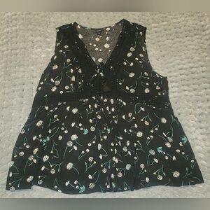 Torrid Babydoll Crinkle Gauze Crochet Inset Lace-Up Top‎ Floral Black Size 2